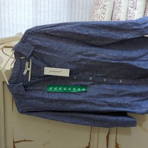 Foxcroft women’s blue denim look button up blouse Size XL.